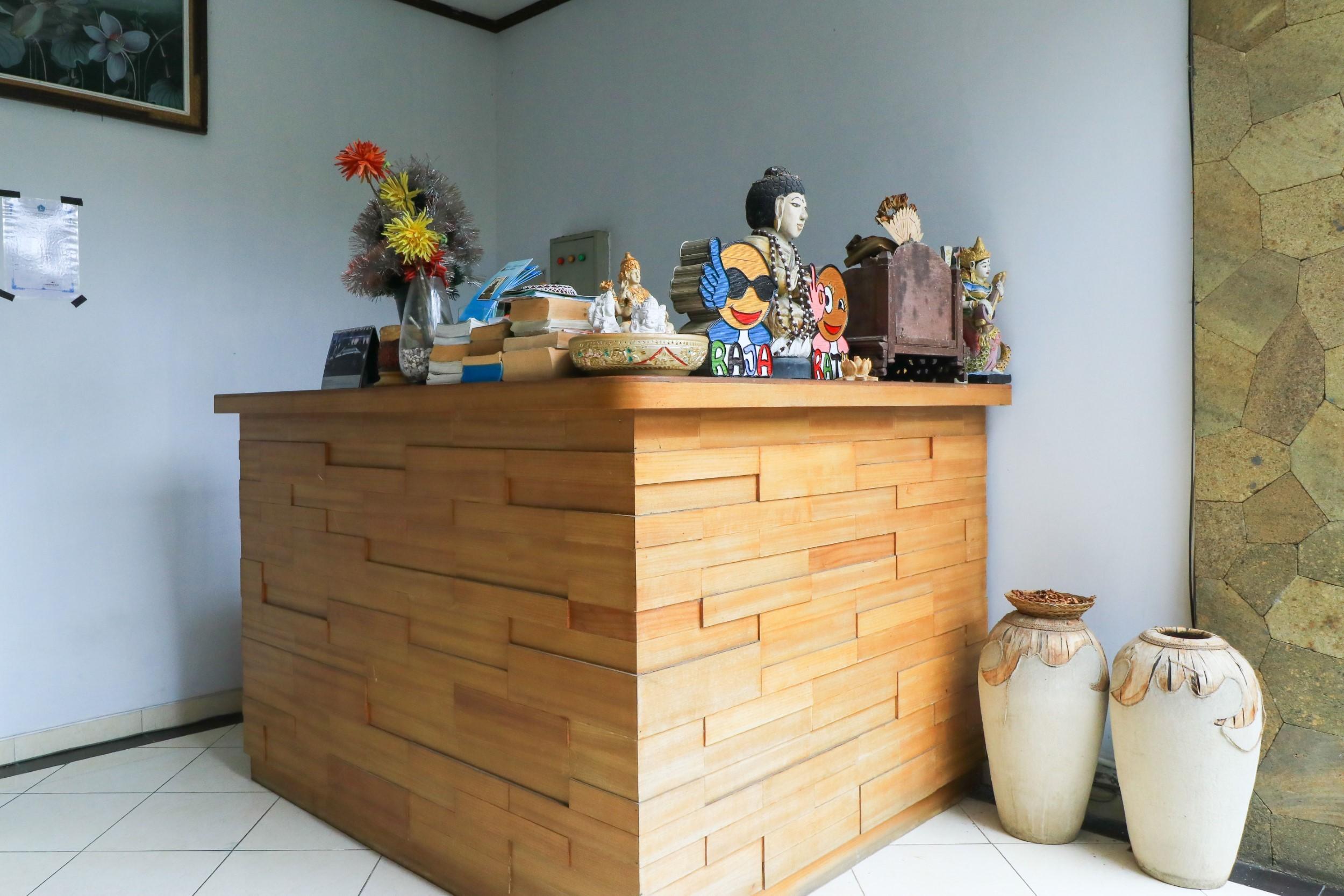 Puri Jayaraja Pensión Kuta Lombok Exterior foto