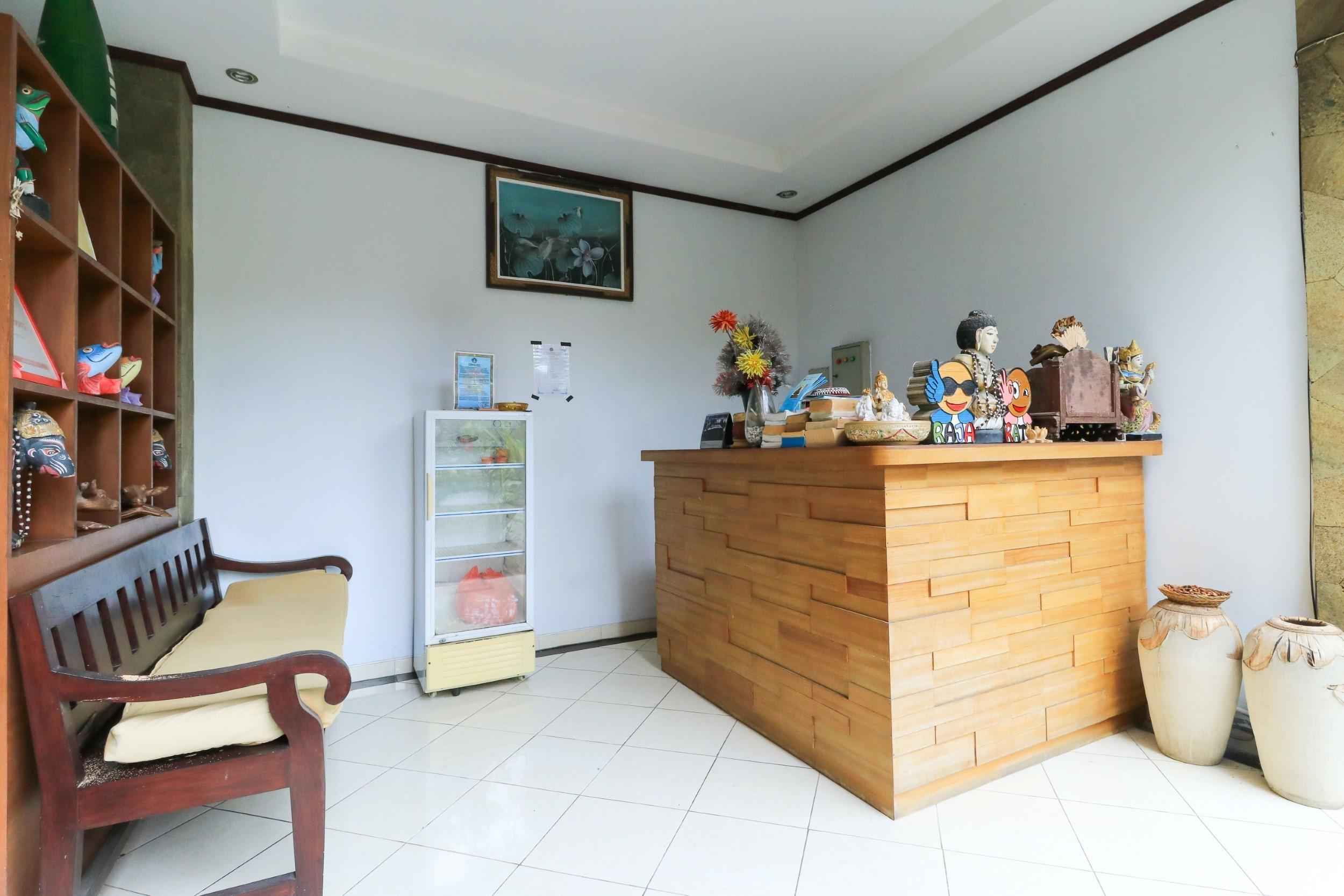 Puri Jayaraja Pensión Kuta Lombok Exterior foto