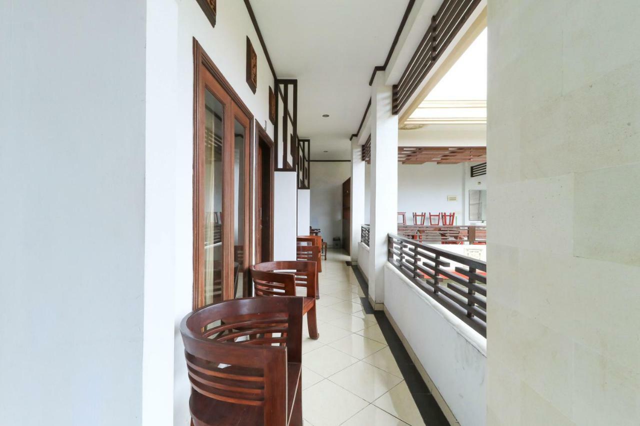 Puri Jayaraja Pensión Kuta Lombok Exterior foto